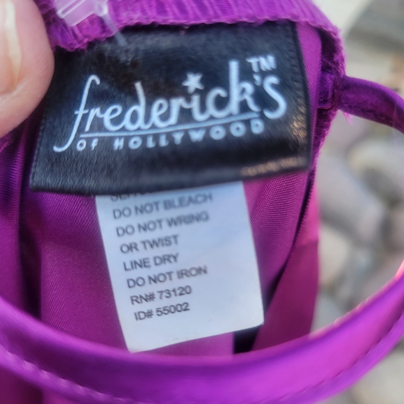 Fredericks of Hollywood Sexy Black Lace  & Purple Robe - Picture 6 of 8